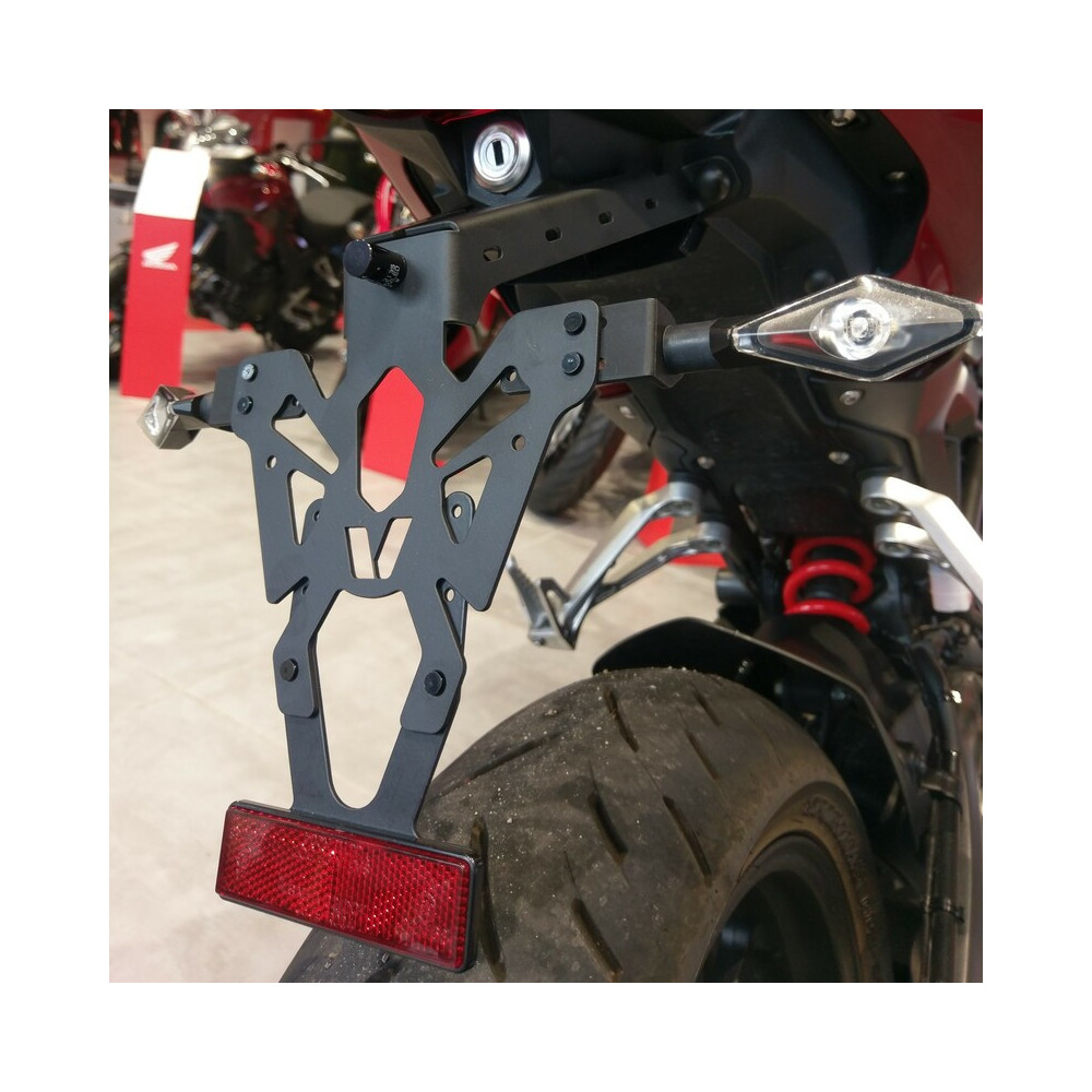 Support de plaque V PARTS noir Honda CB125R/300R V PARTS 1 - AVSmoto Racing Parts 