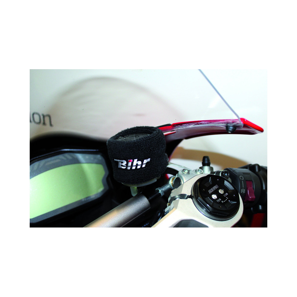 Protection de réservoir de maître-cylindre BIHR noir Bihr 1 - AVSmoto Racing Parts 