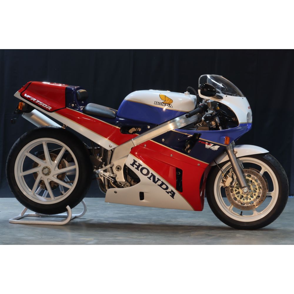 Entourage de nieman pour Honda 750 VFR - RC24
