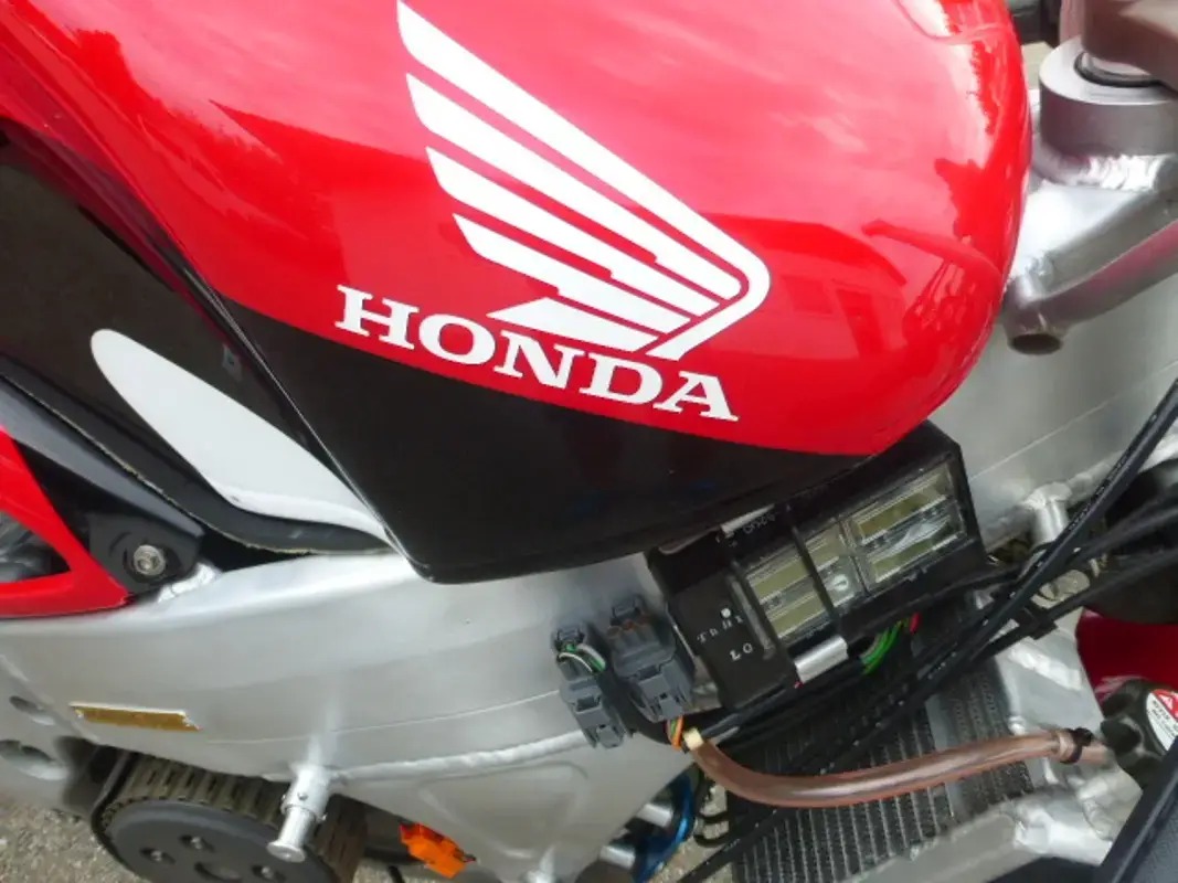Honda NSR500V NX6 Tyga Performance — photo 12