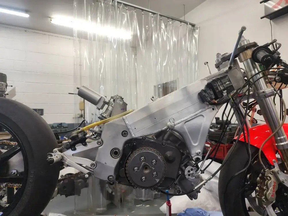 Honda NSR500V NX6 Tyga Performance — photo 25