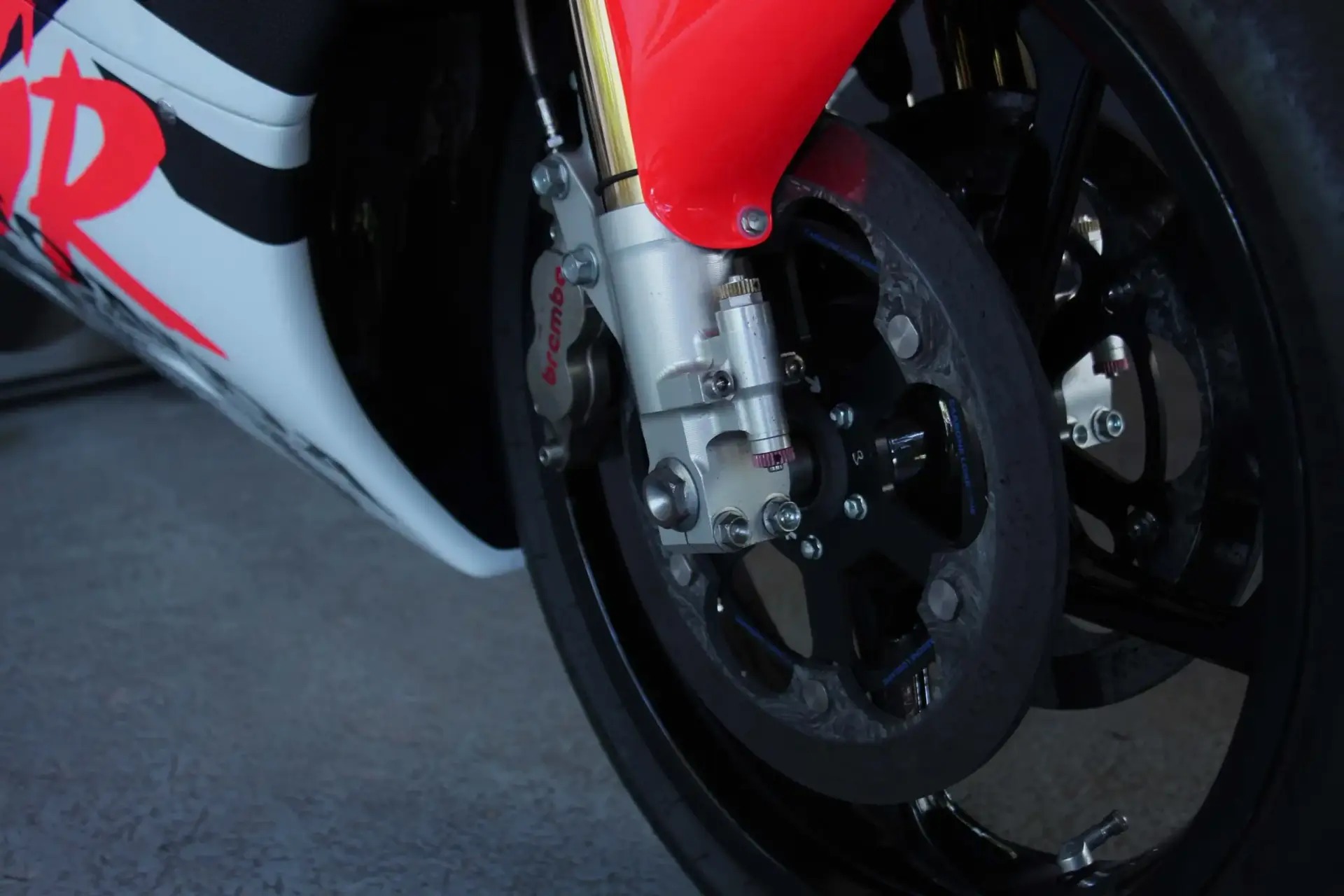 Honda NSR500V NX6 Tyga Performance — photo 45