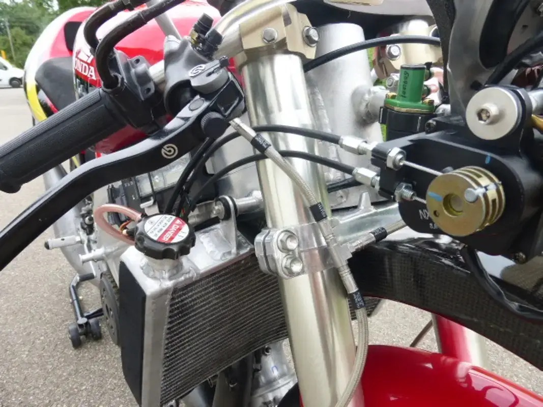 Honda NSR500V NX6 Tyga Performance — photo 9