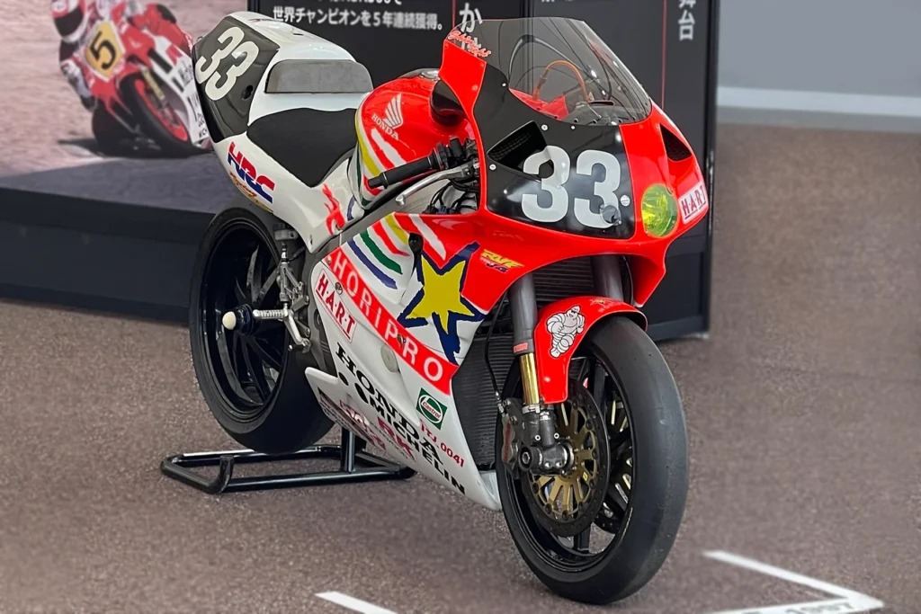 Honda RVF750R RC45 NL5 — projet Tyga Performance, photo 2