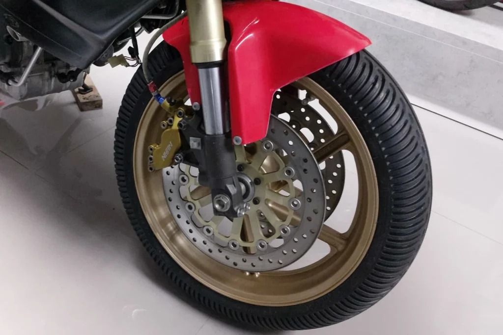 Honda RVF750R RC45 NL5 — projet Tyga Performance, photo 14