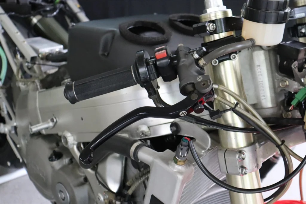 Honda RVF750R RC45 NL5 — projet Tyga Performance, photo 34